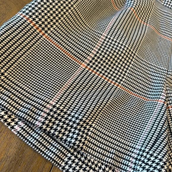 Just Female Amalie Houndstooth Shorts Size Medium Black Pink Orange Cream - Picture 13 of 13